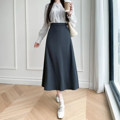 Elegant A-line Black Skirt - Image 4