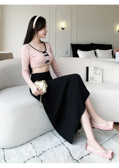 Elegant A-line Black Skirt - Image 3