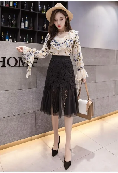 Plus Size A-line Lace Black Skirt - Image 3