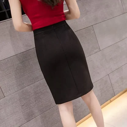 Plus Size Pocket Black Skirt - Image 2