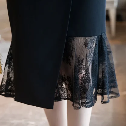 Plus Size Irregular Lace Black Skirt - Image 5