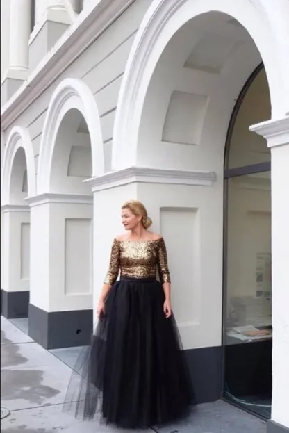 Elegant Mesh Long Black Skirt - Image 3