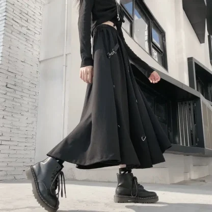 Freely Adjustable Hook Black Skirt - Image 3