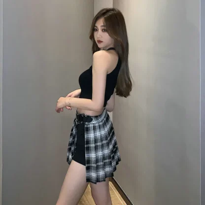 Sexy Pleated Black Skirt with Short - Image 4