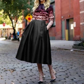 Solid Pleated Black Skirt with Pockets