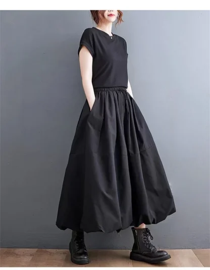 Solid Balloon Black Skirt - Image 3