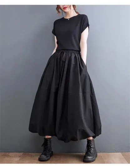 Solid Balloon Black Skirt - Image 4