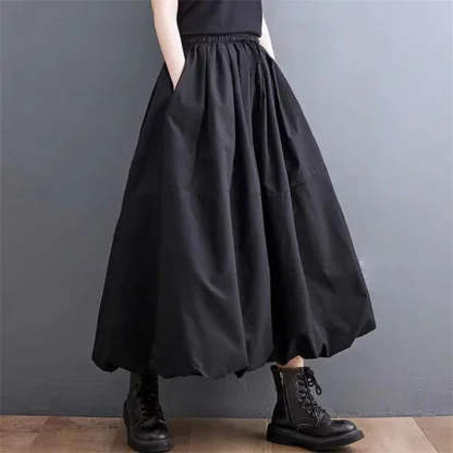 Solid Balloon Black Skirt